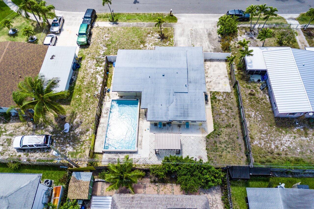 814 S 10th Street