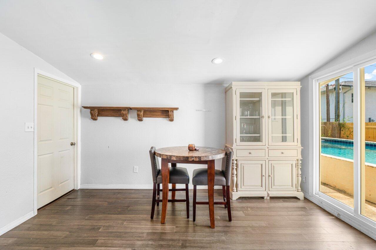 814 S 10th Street