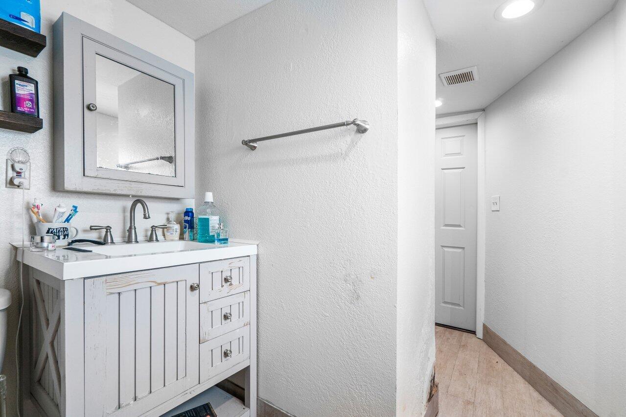 814 S 10th Street