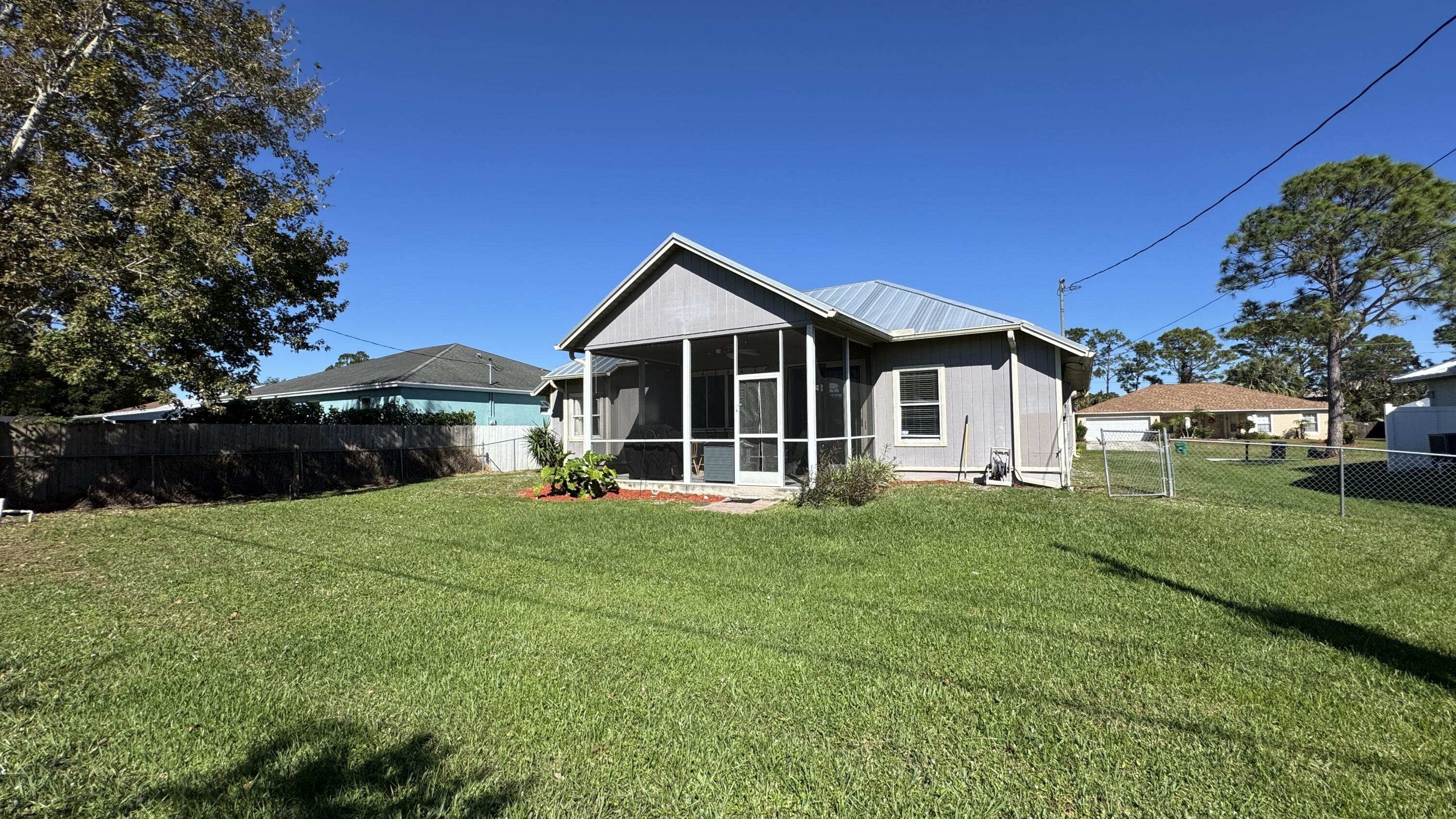 2144 SW Vista Road