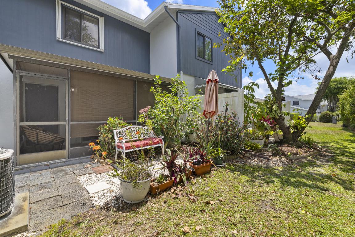 2641 Gately Drive W 2003