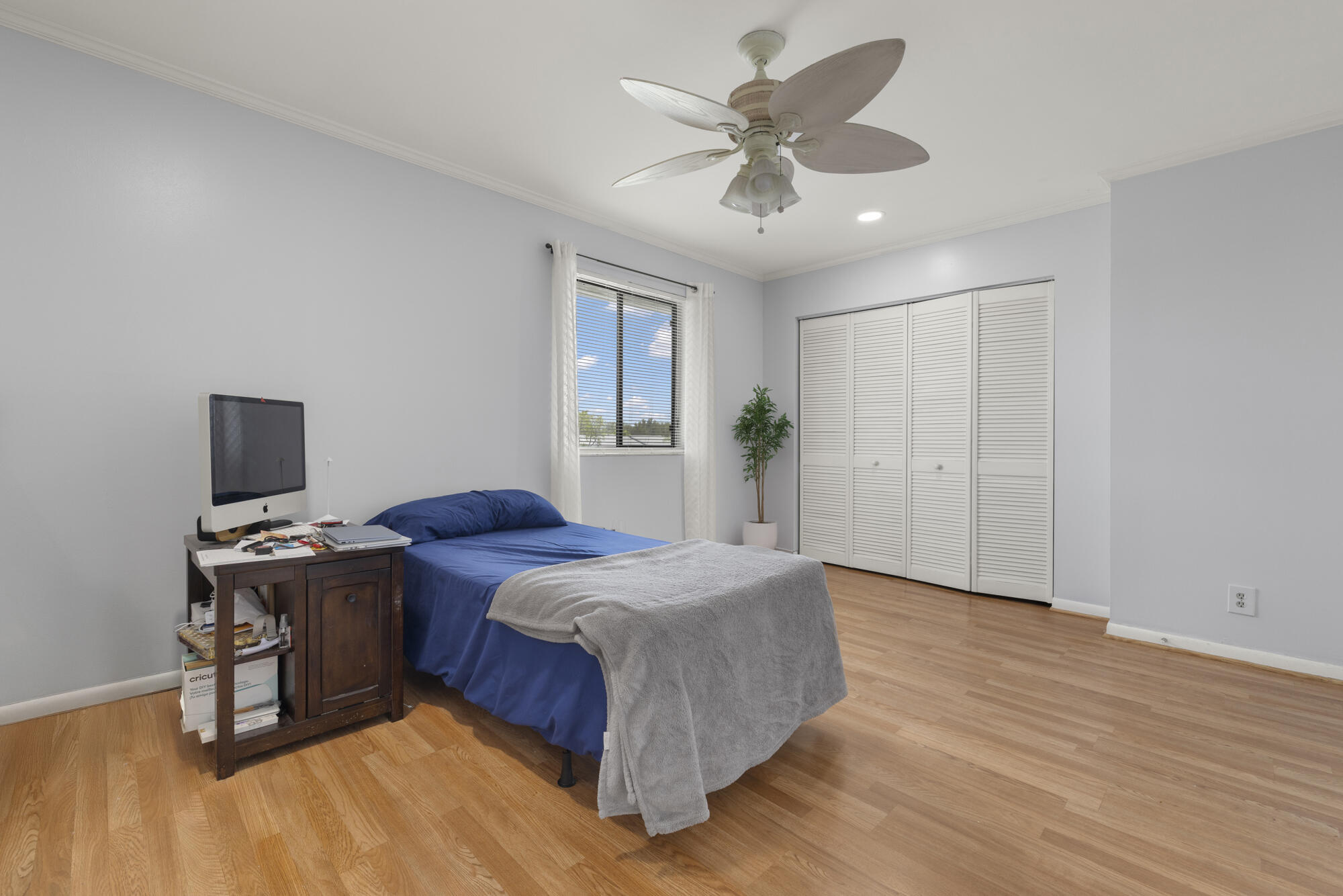 2641 Gately Drive W 2003