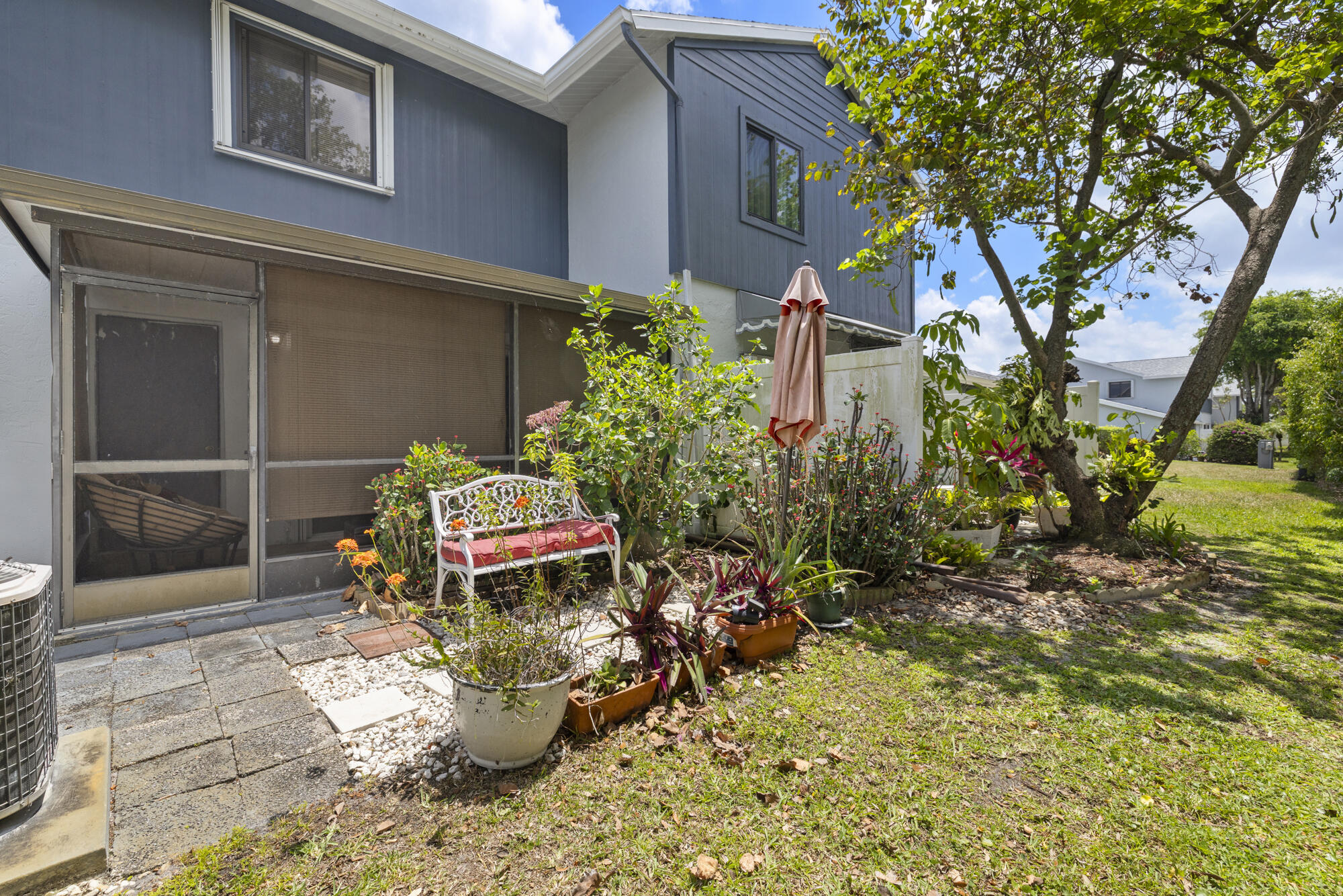 2641 Gately Drive W 2003