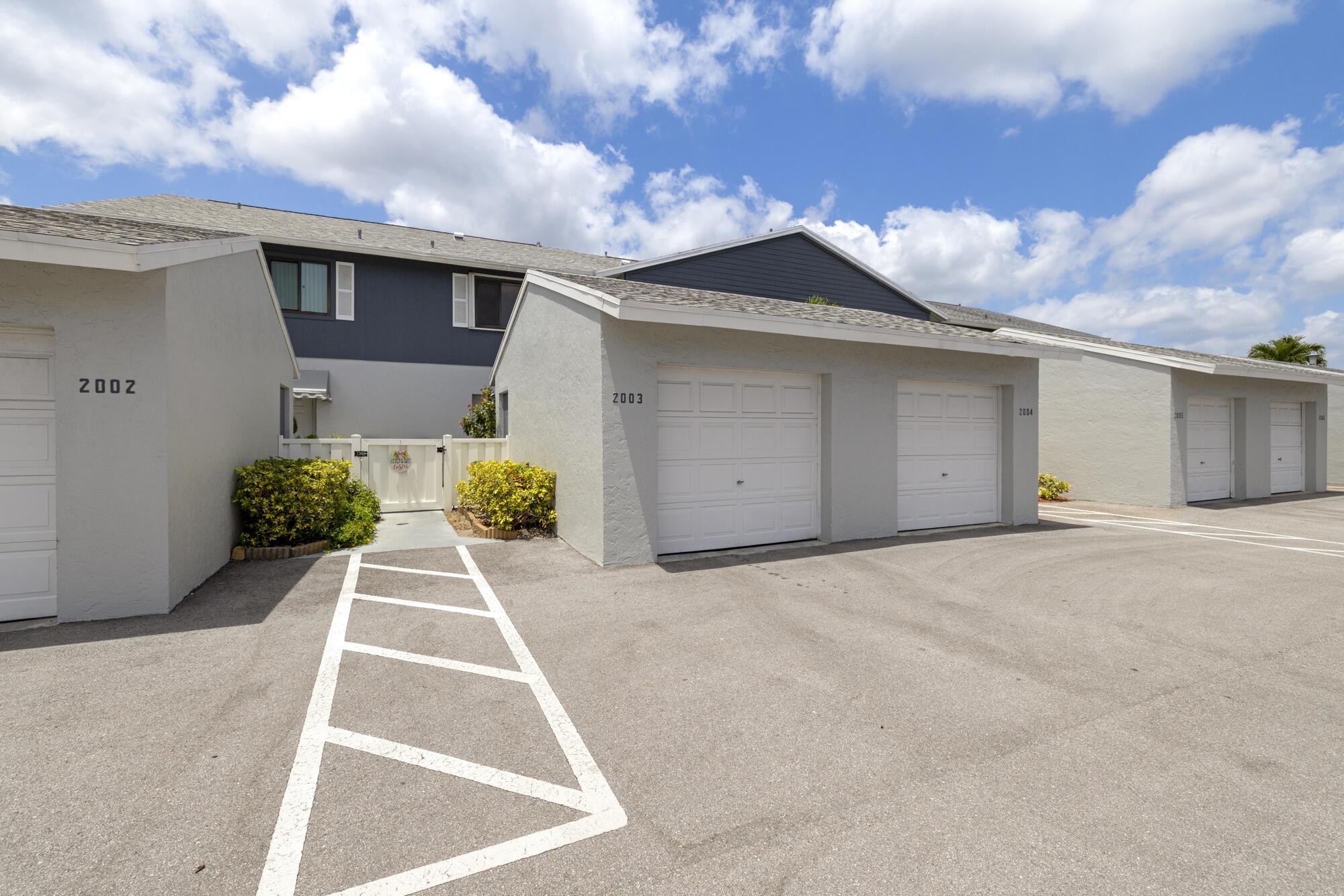 2641 Gately Drive W 2003