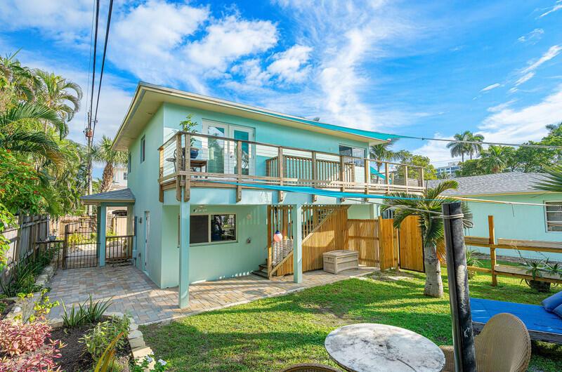 300 SE 7th Avenue