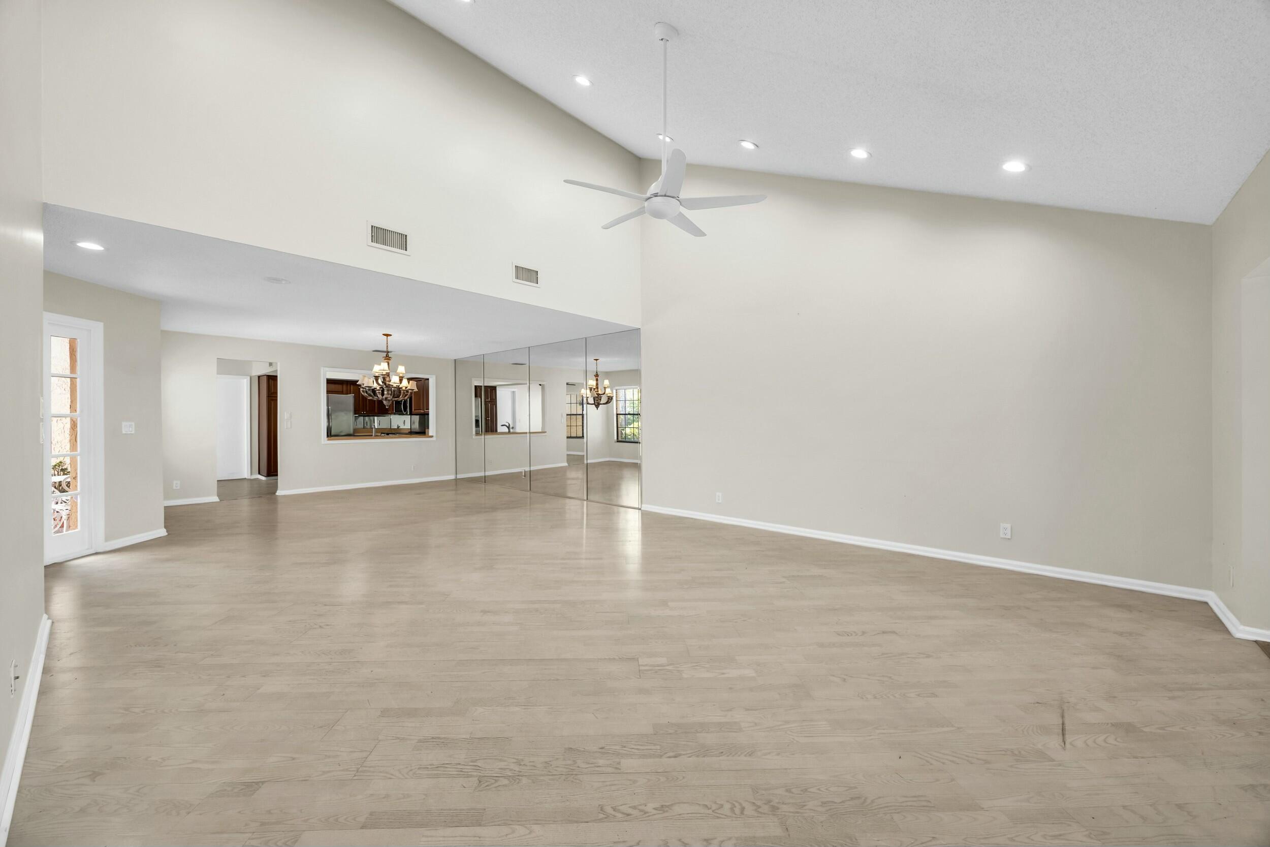 11206 Applegate Circle