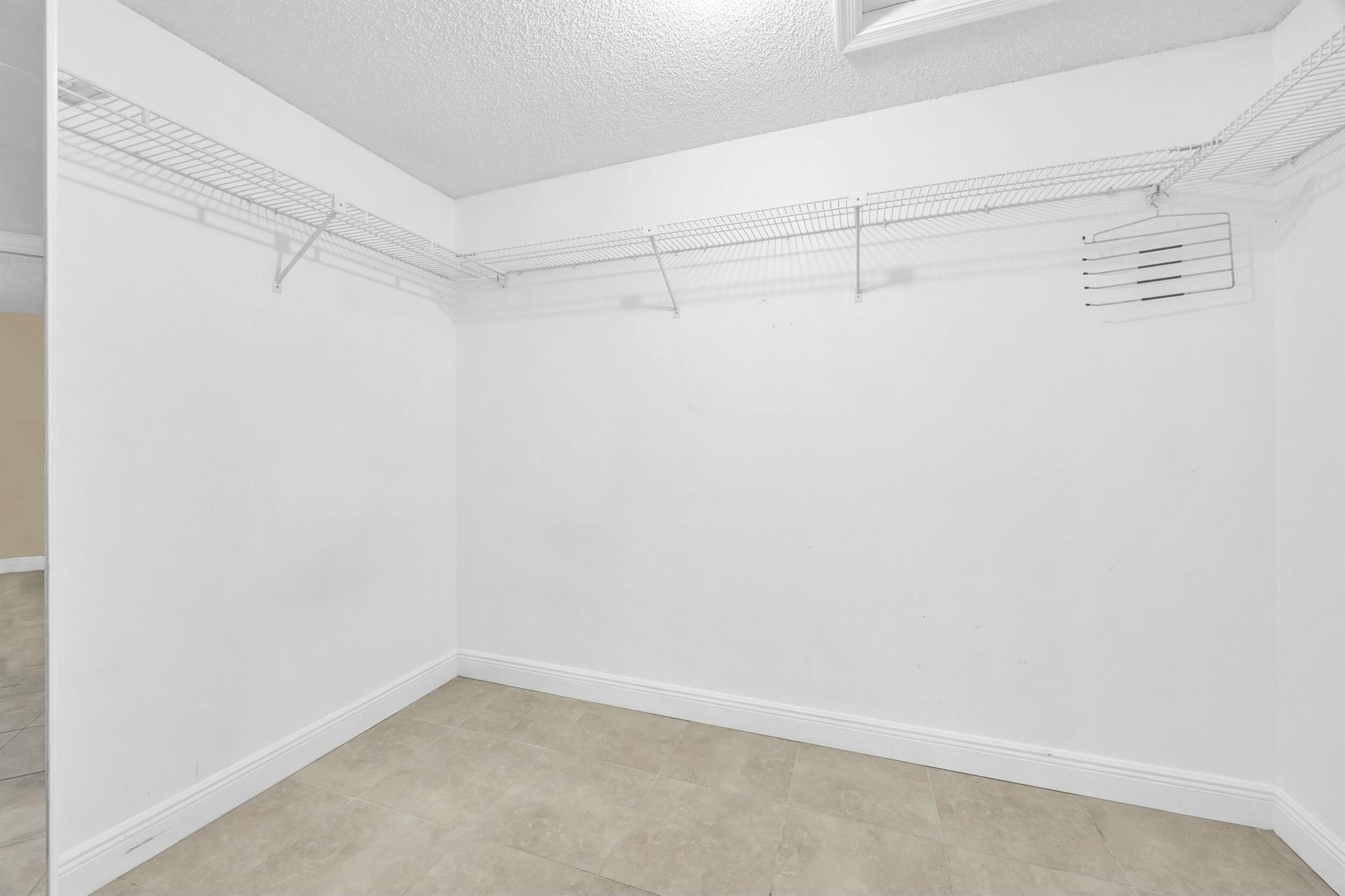 11206 Applegate Circle