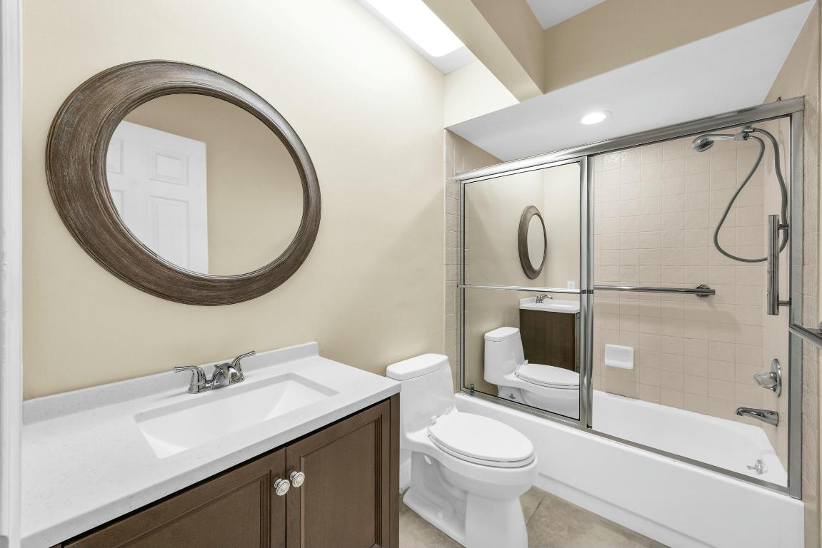 11206 Applegate Circle