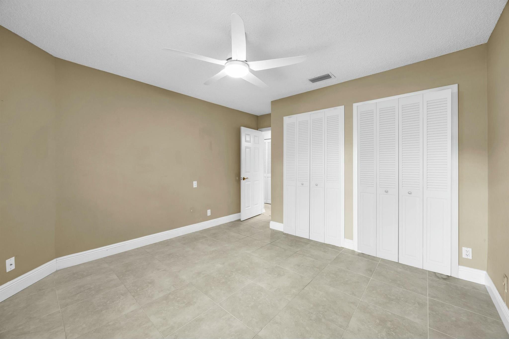 11206 Applegate Circle