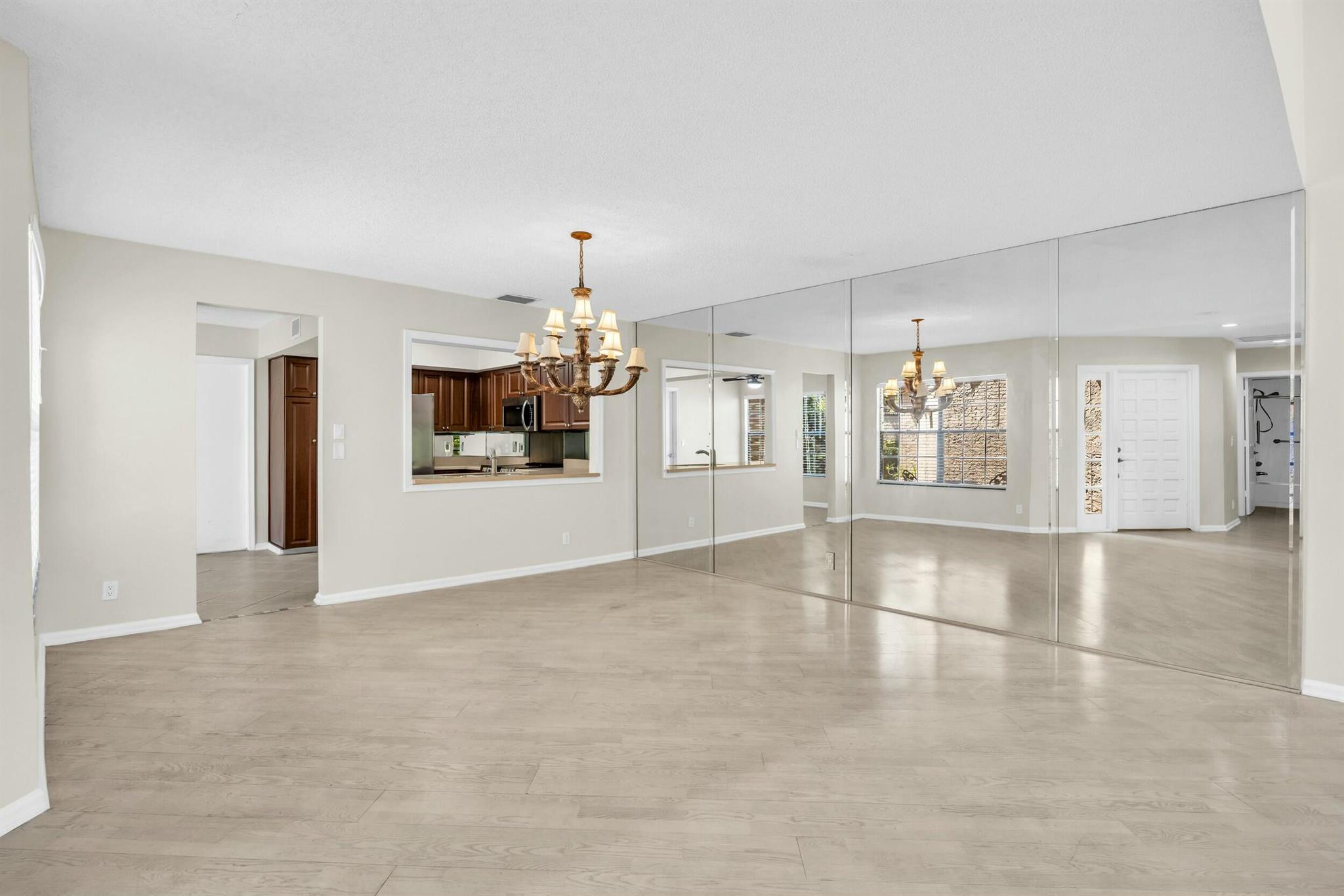 11206 Applegate Circle