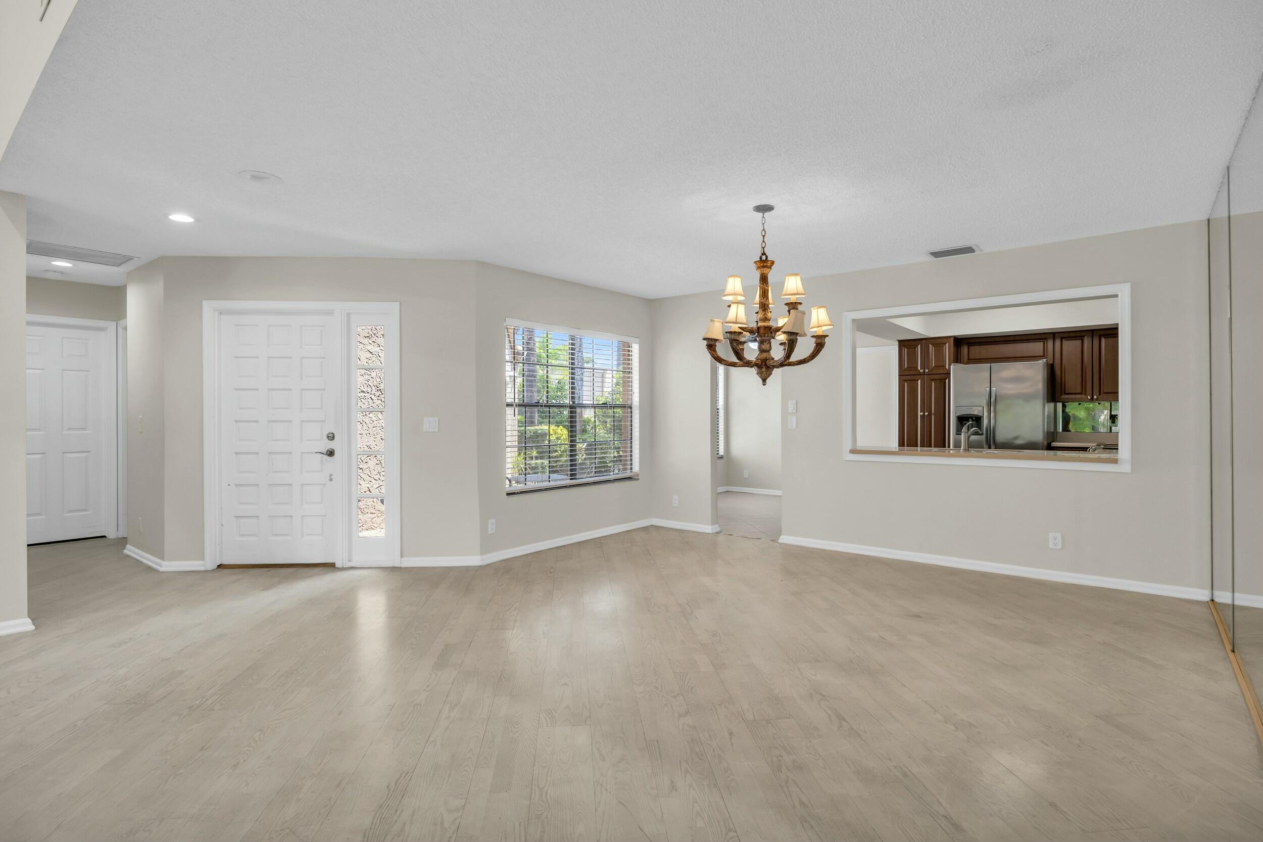 11206 Applegate Circle