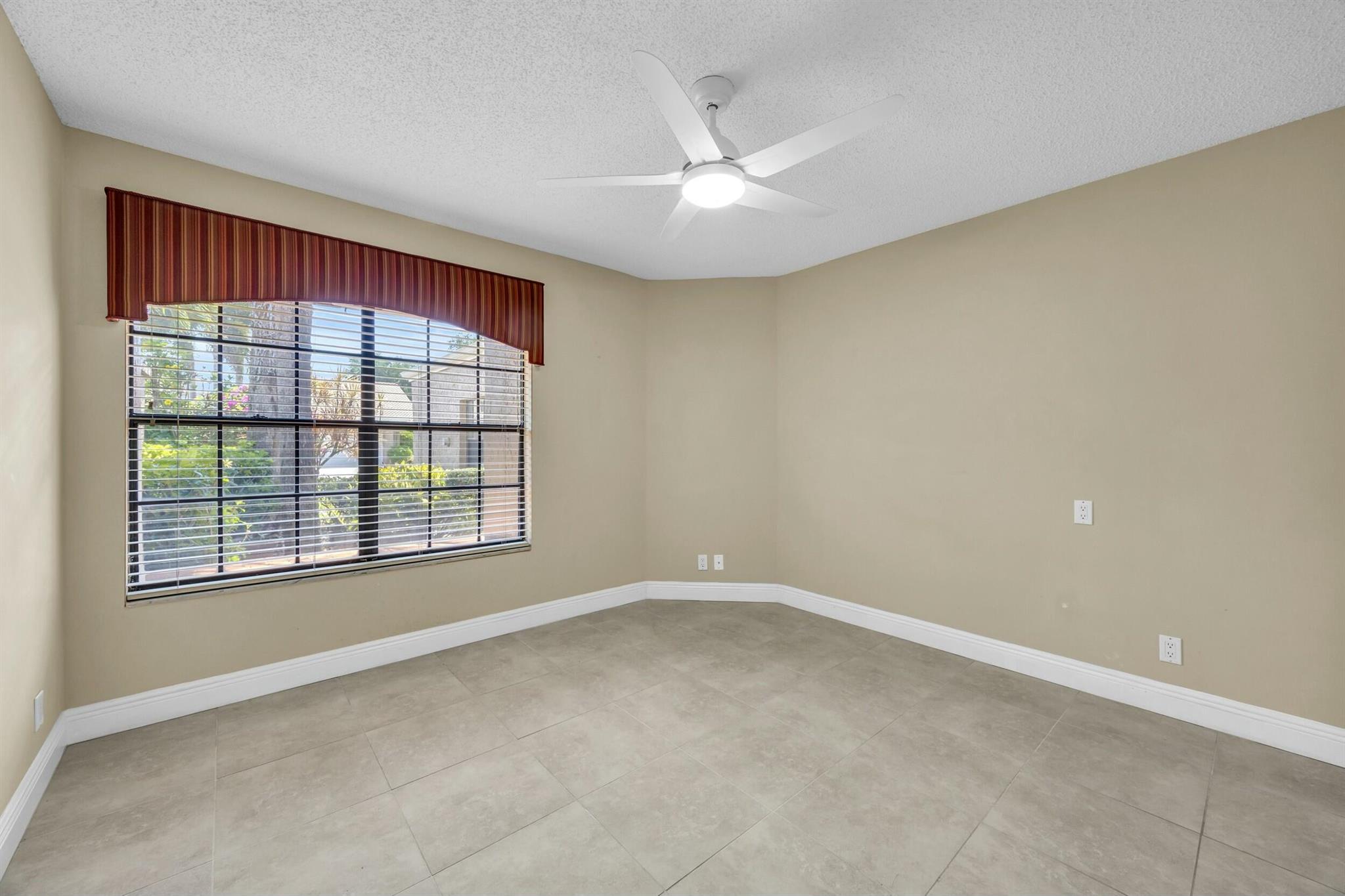 11206 Applegate Circle