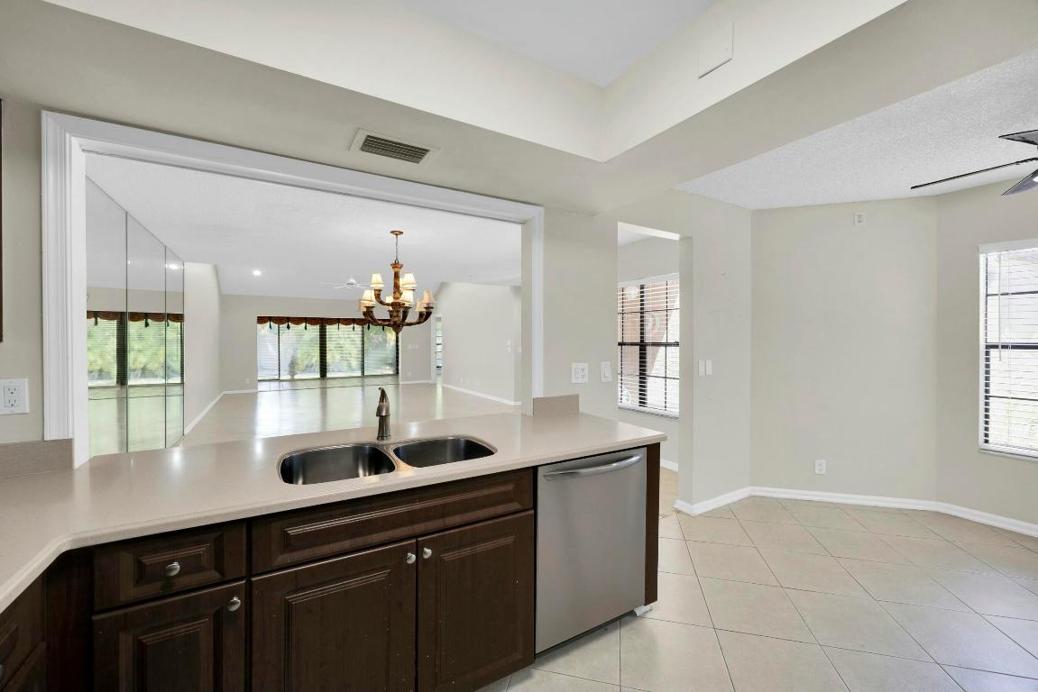 11206 Applegate Circle