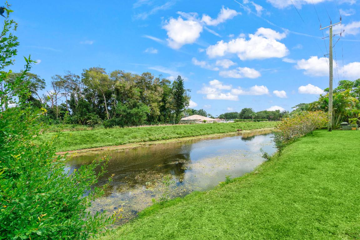 13648 Coconut Palm Court B