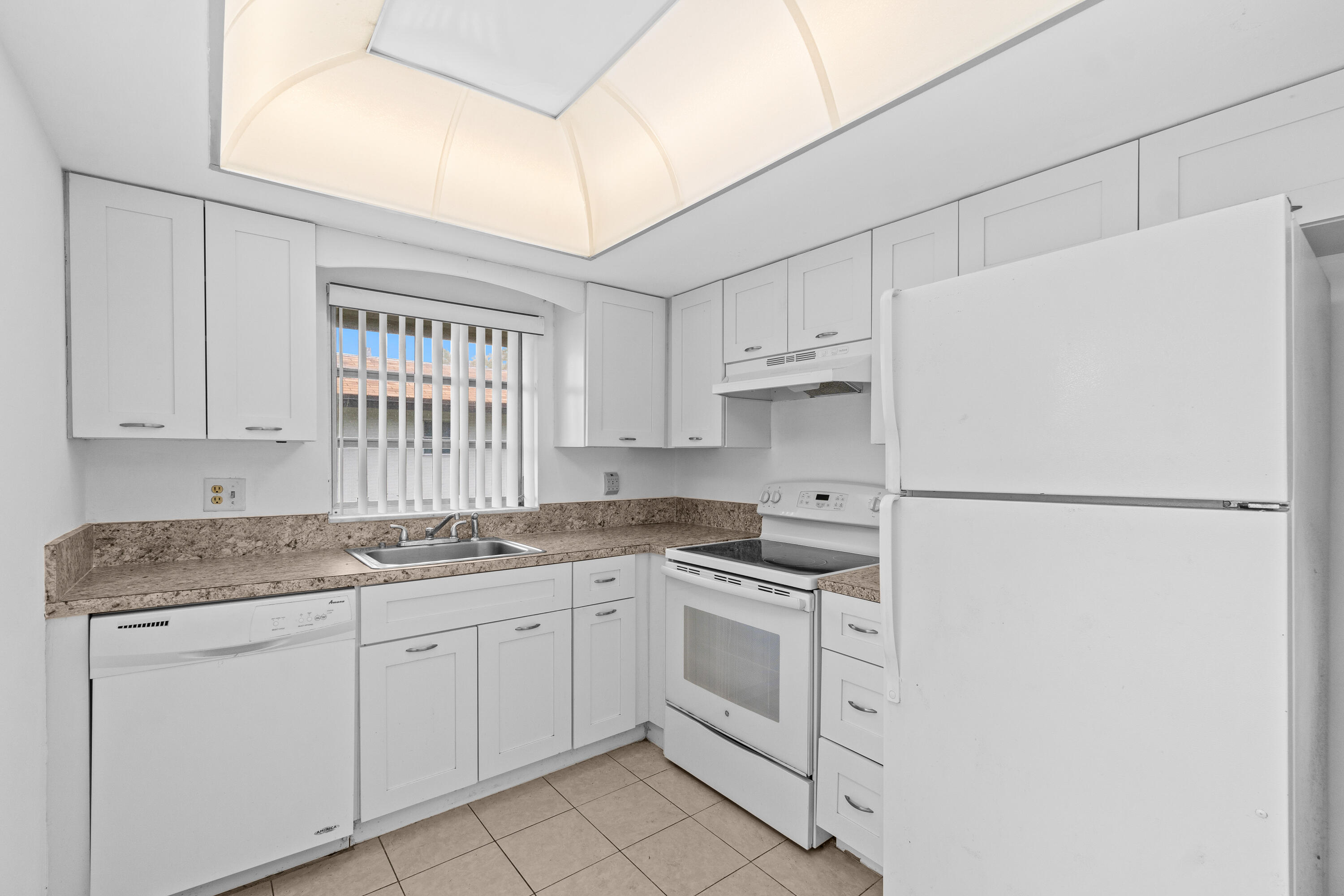 13648 Coconut Palm Court B