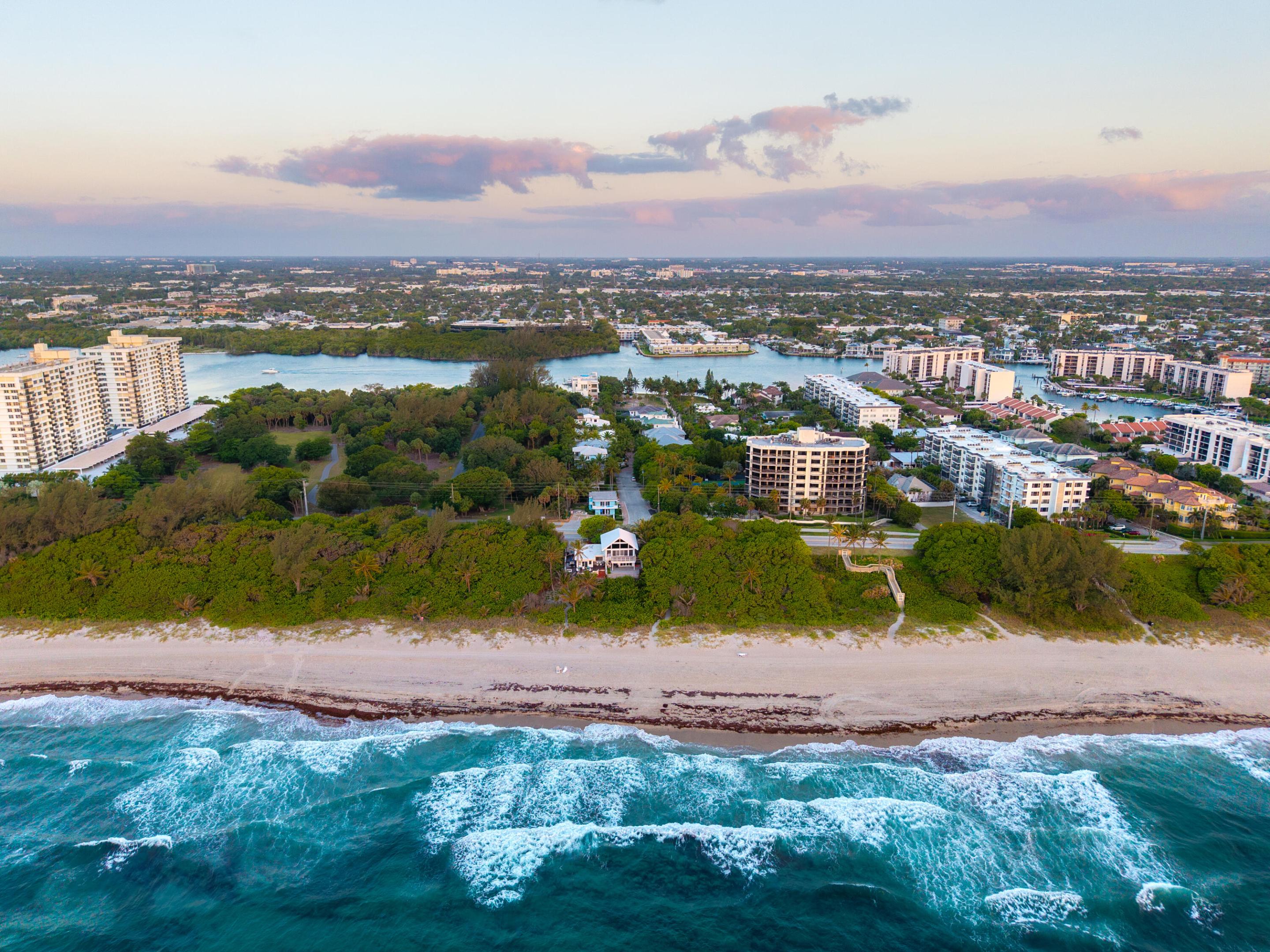 980 Lago Mar Lane