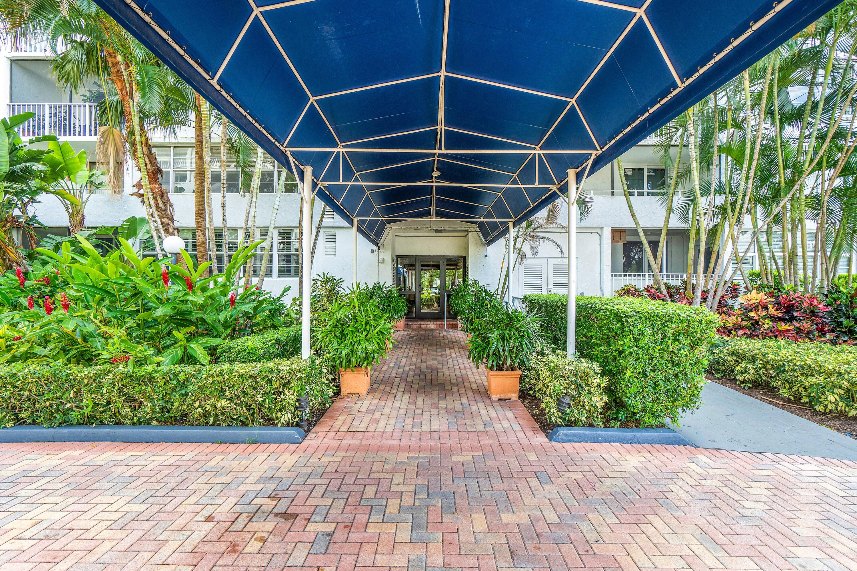 1160 N Federal Highway 320