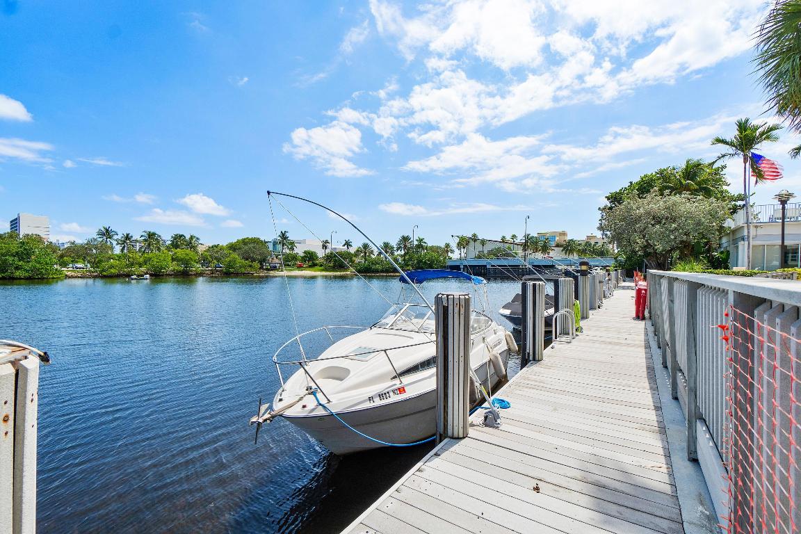 1160 N Federal Highway 320