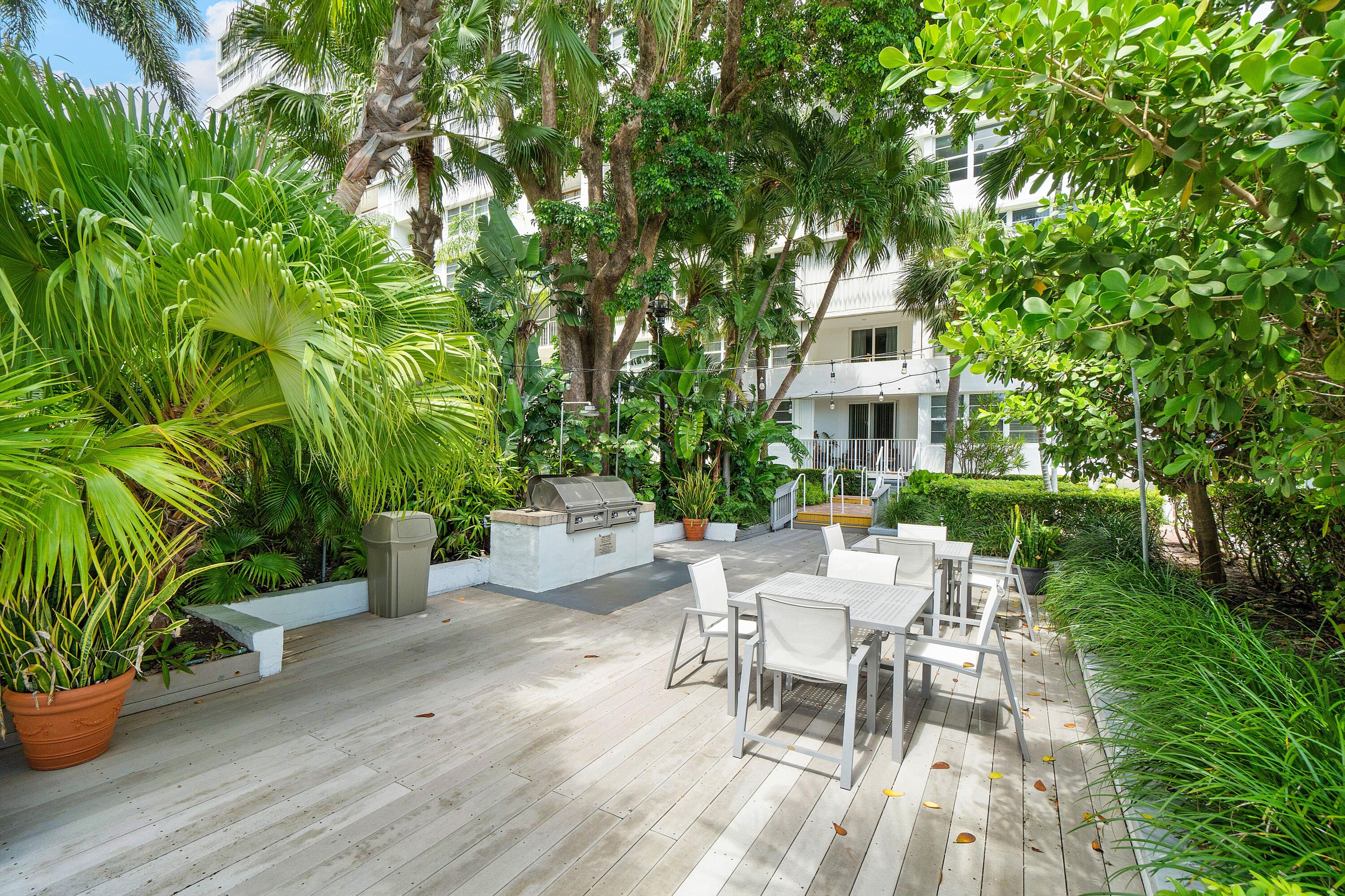 1160 N Federal Highway 320