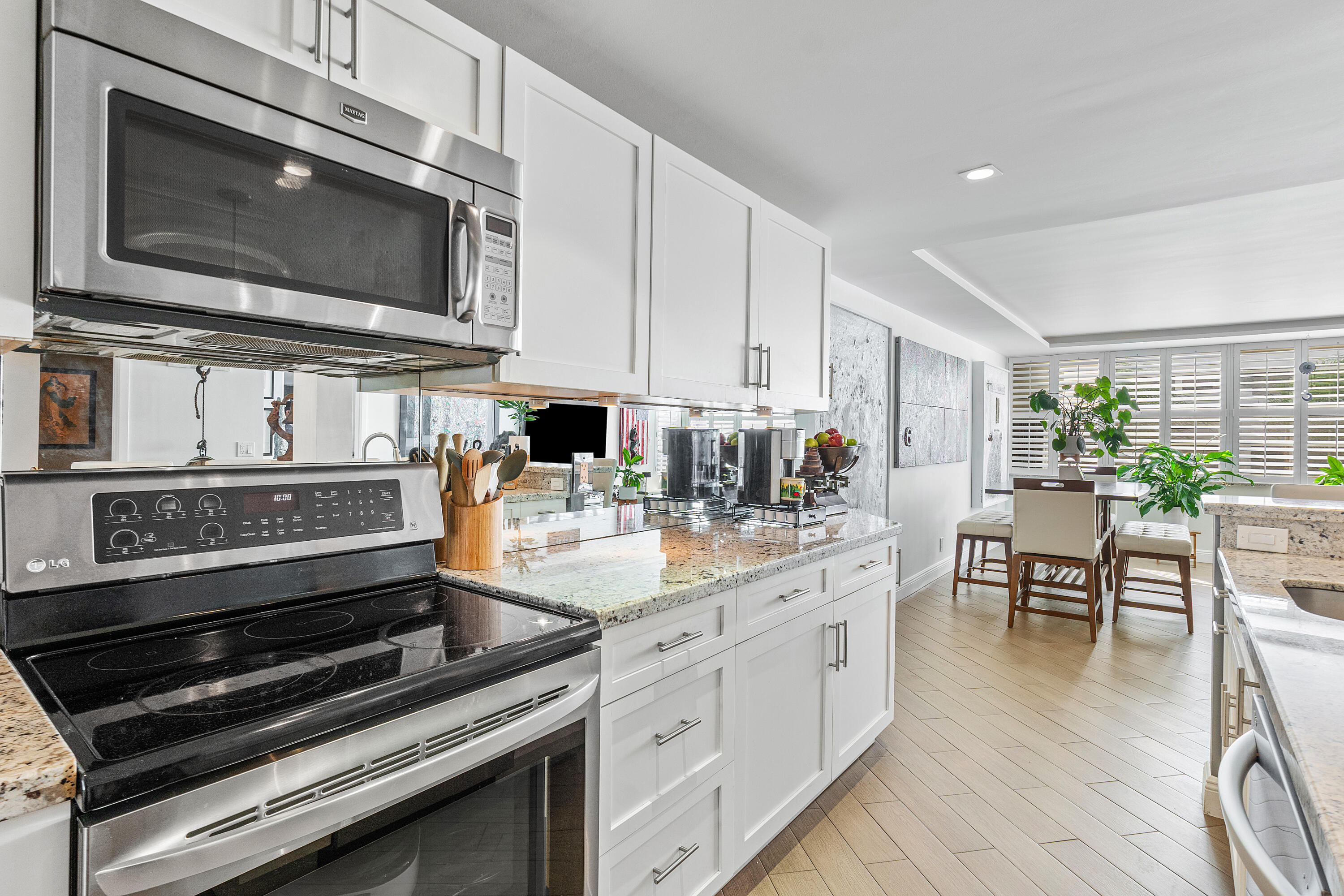 1160 N Federal Highway 320