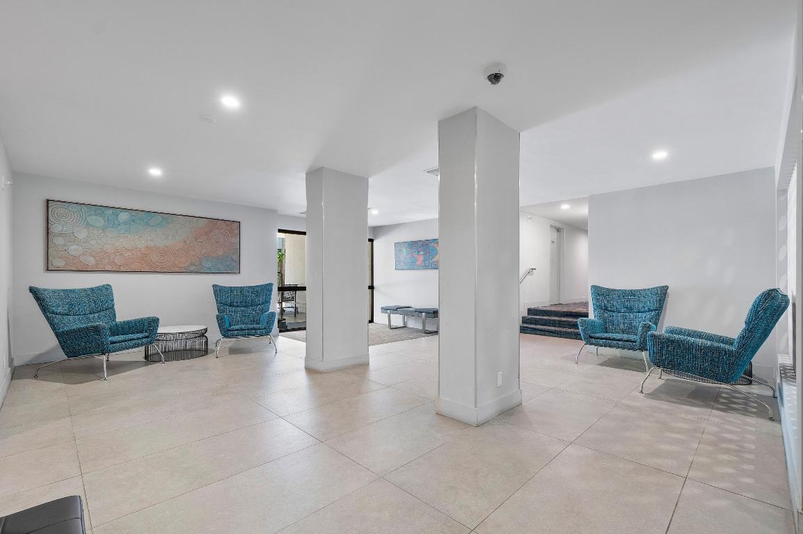 1160 N Federal Highway 320