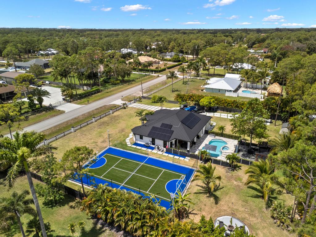 13803 Citrus Grove Boulevard