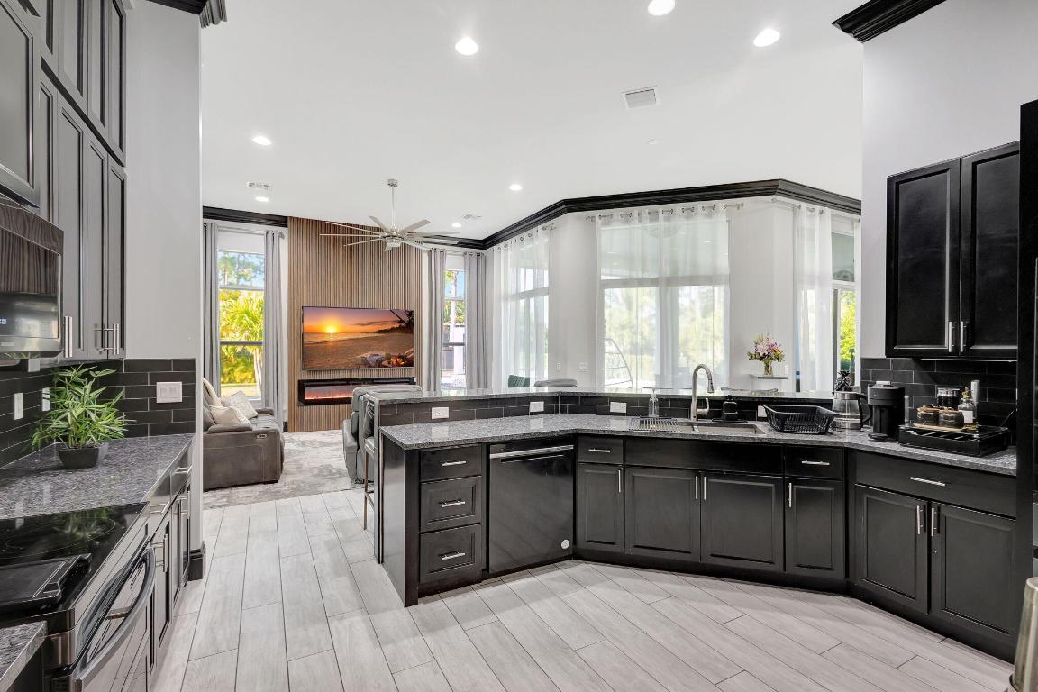 13803 Citrus Grove Boulevard