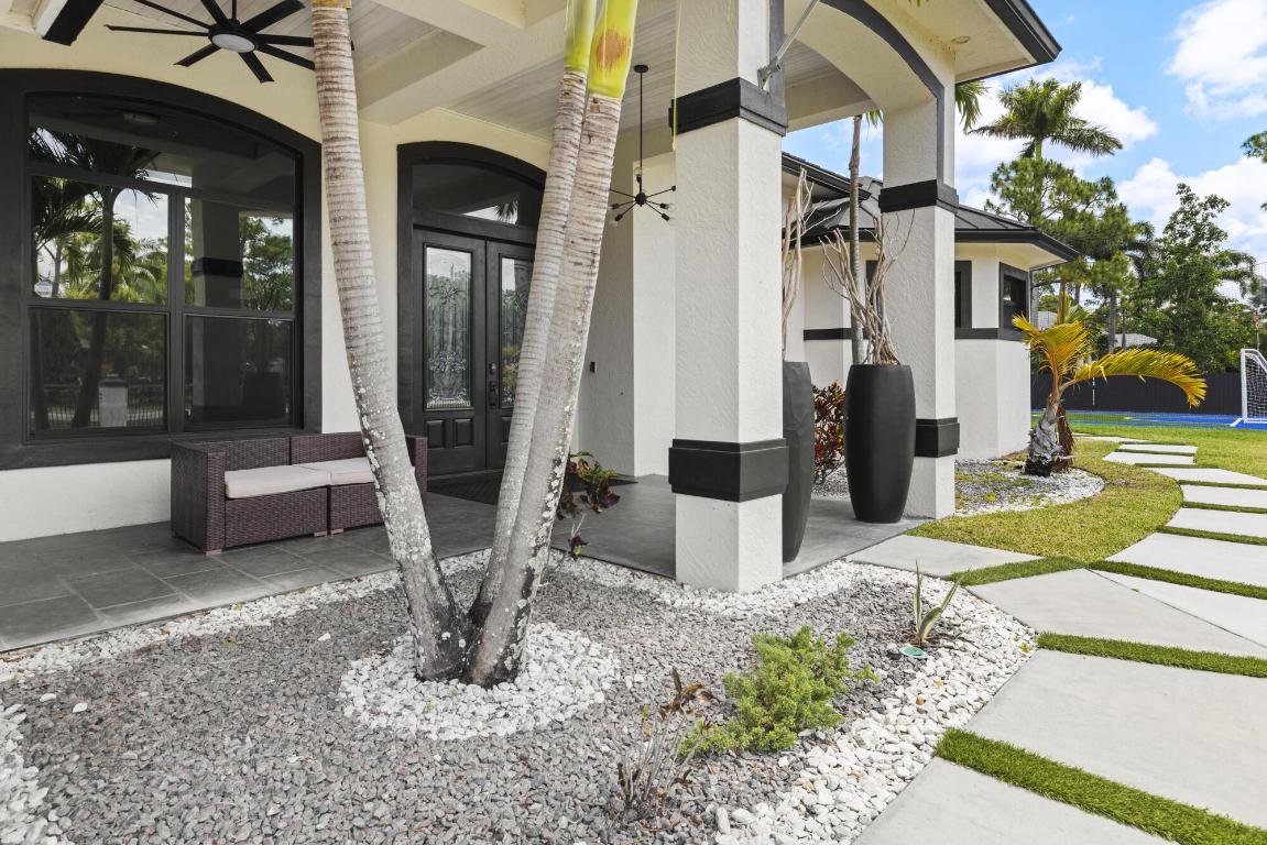 13803 Citrus Grove Boulevard