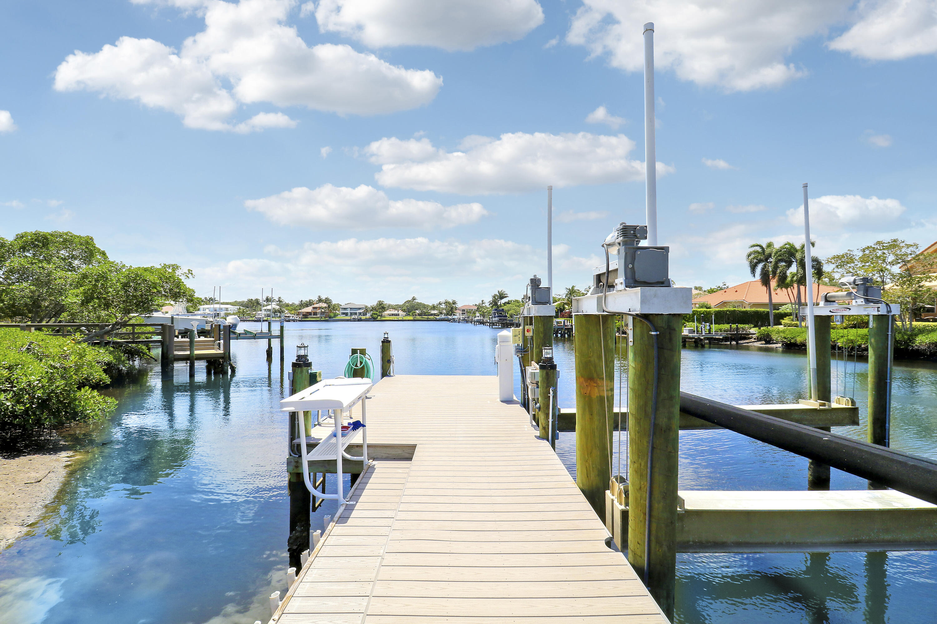 18808 SE Windward Island Lane