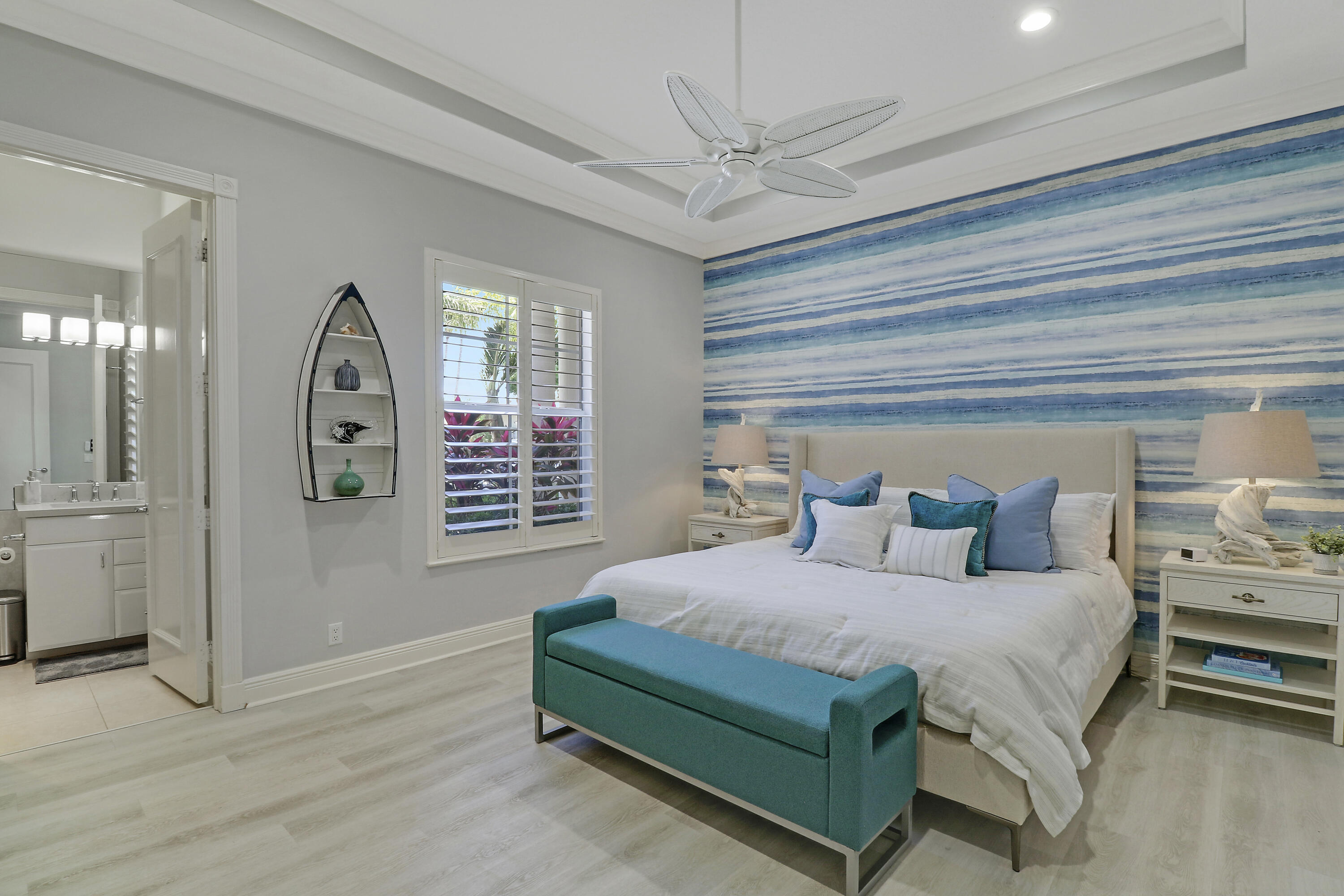 18808 SE Windward Island Lane