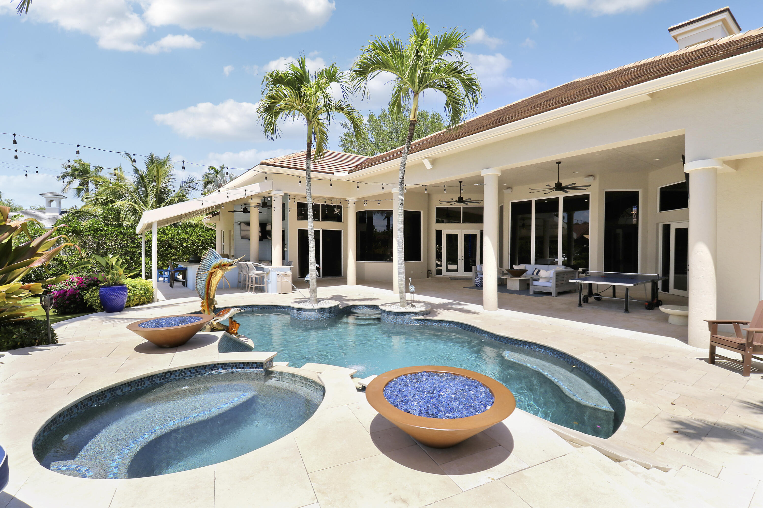 18808 SE Windward Island Lane