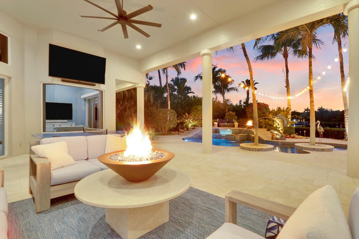 18808 SE Windward Island Lane