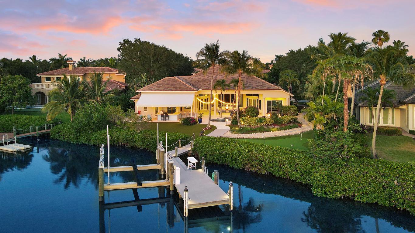 18808 SE Windward Island Lane