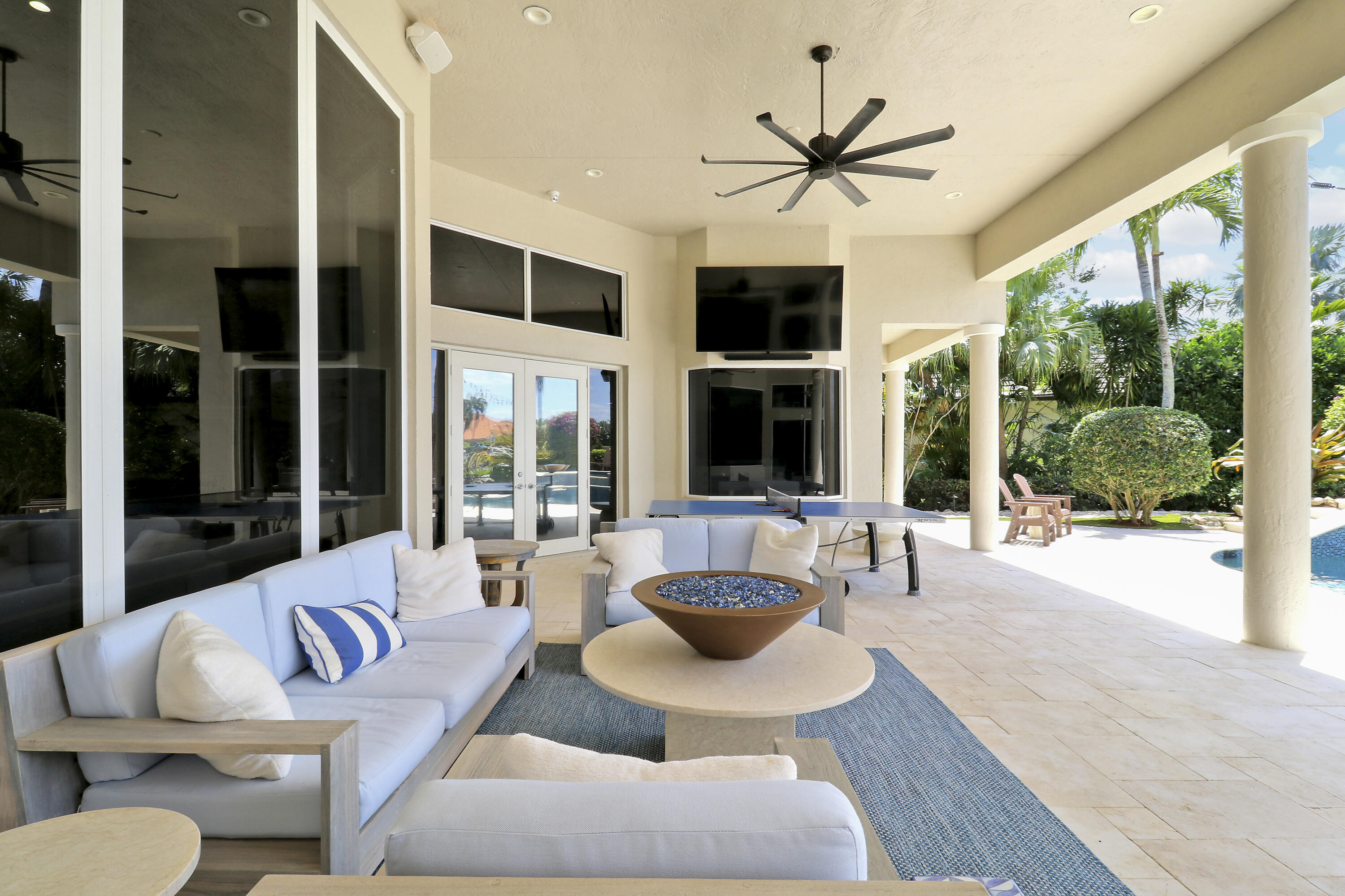 18808 SE Windward Island Lane