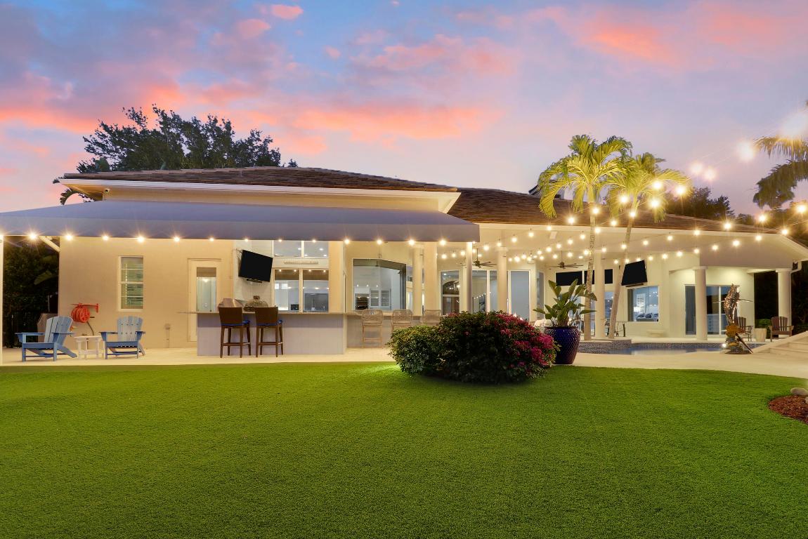 18808 SE Windward Island Lane