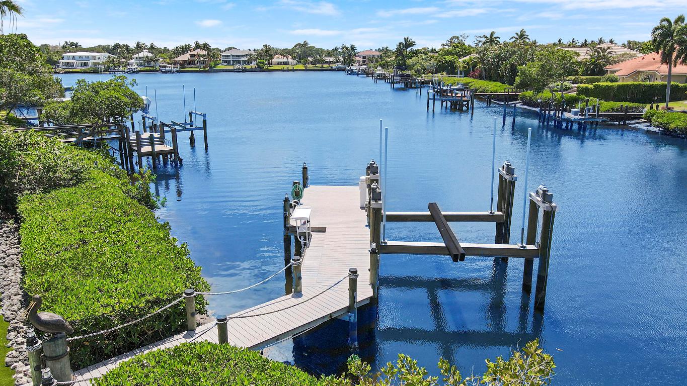 18808 SE Windward Island Lane