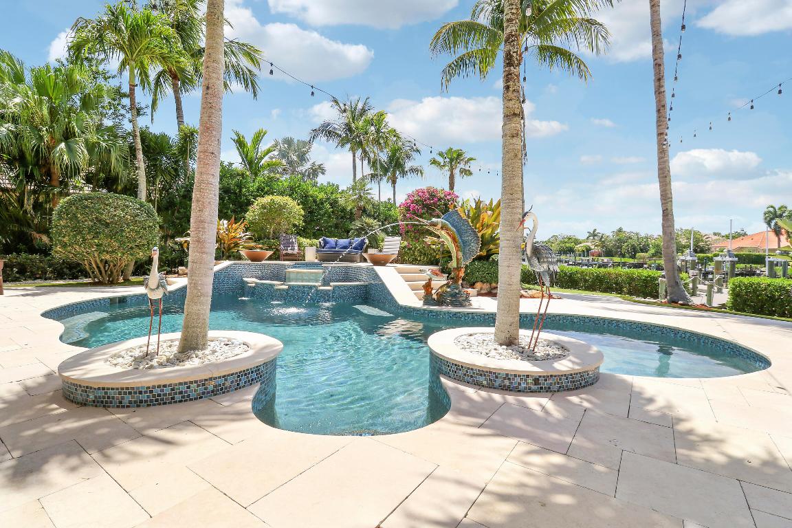 18808 SE Windward Island Lane