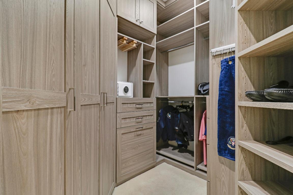 18808 SE Windward Island Lane