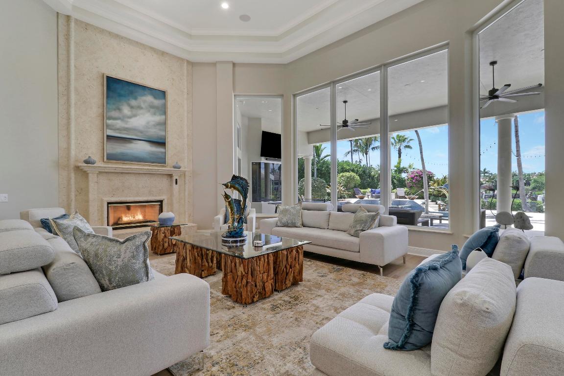 18808 SE Windward Island Lane