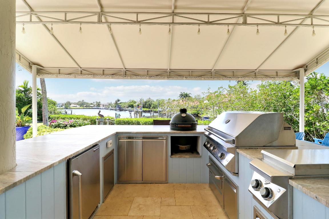 18808 SE Windward Island Lane