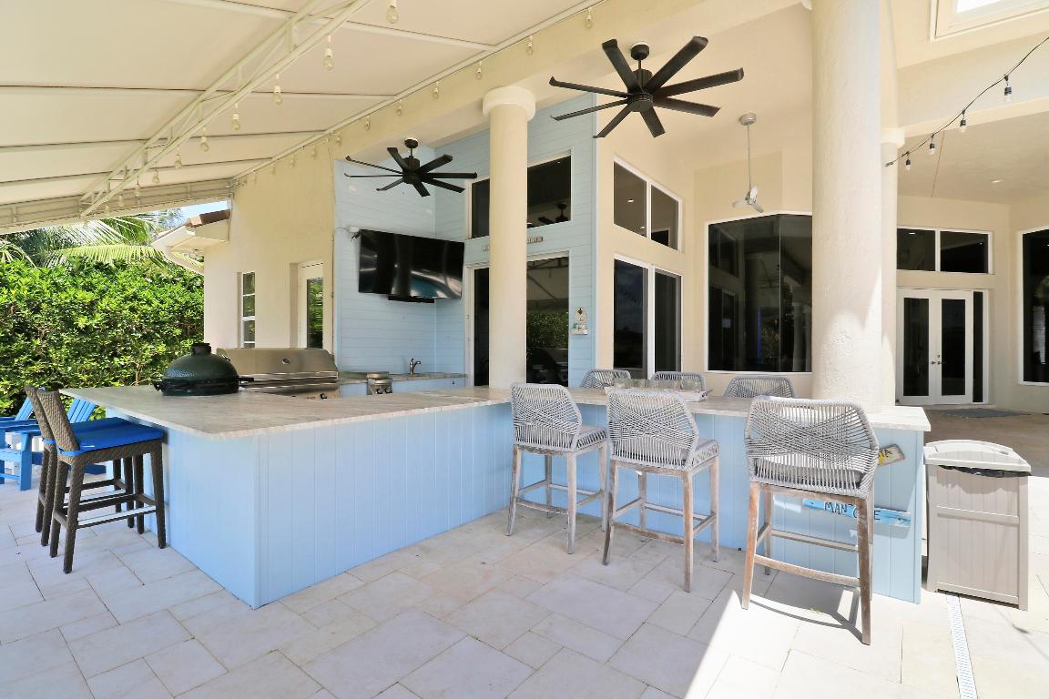 18808 SE Windward Island Lane