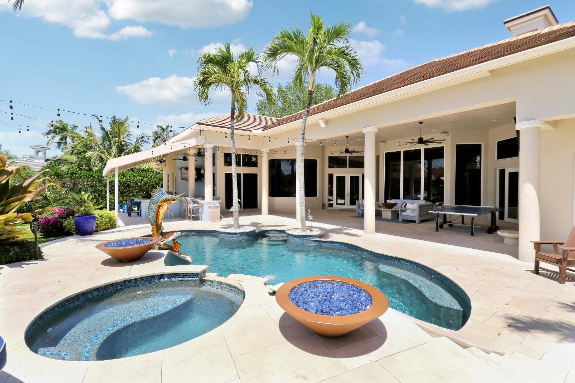 18808 SE Windward Island Lane