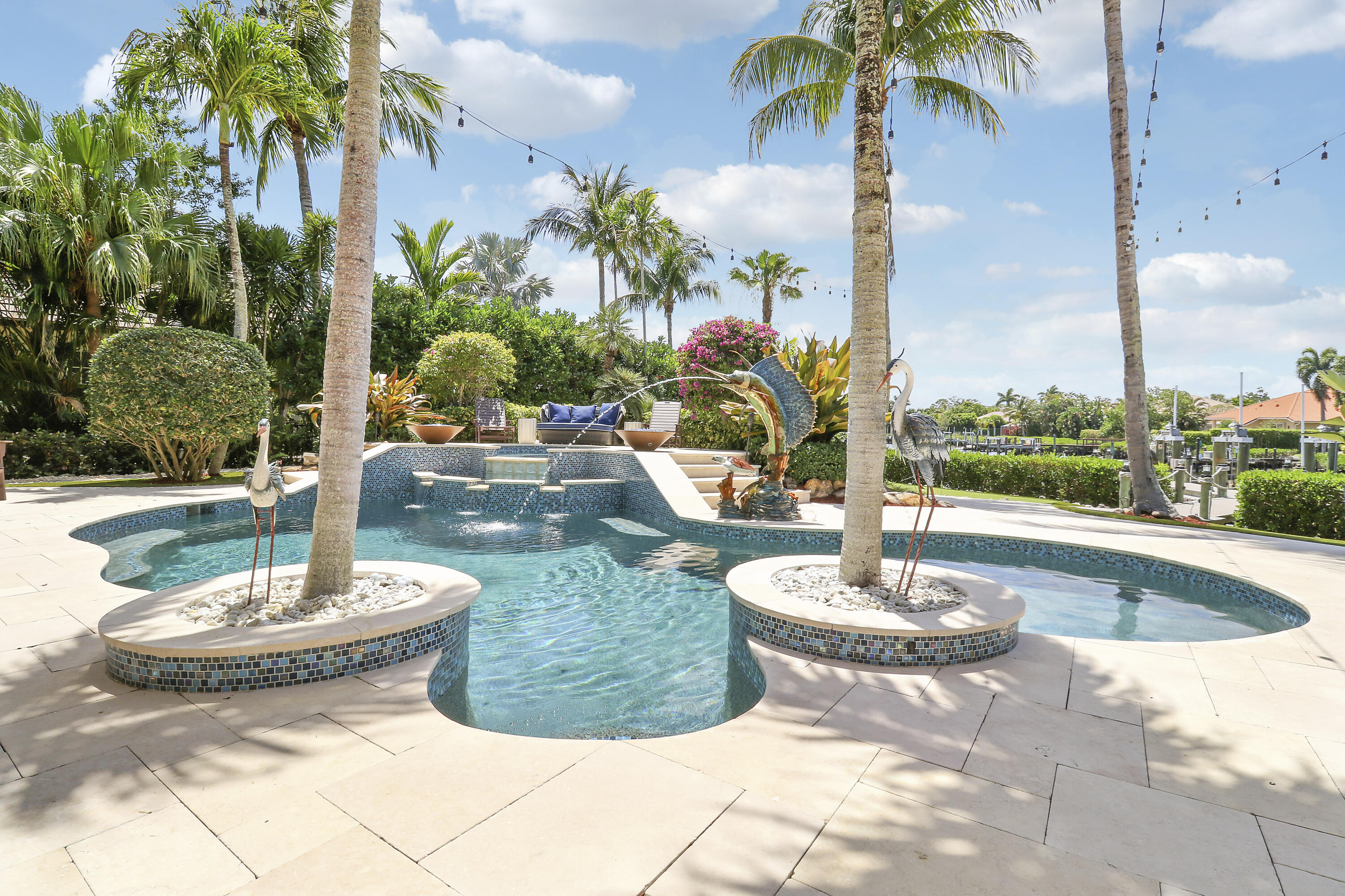 18808 SE Windward Island Lane