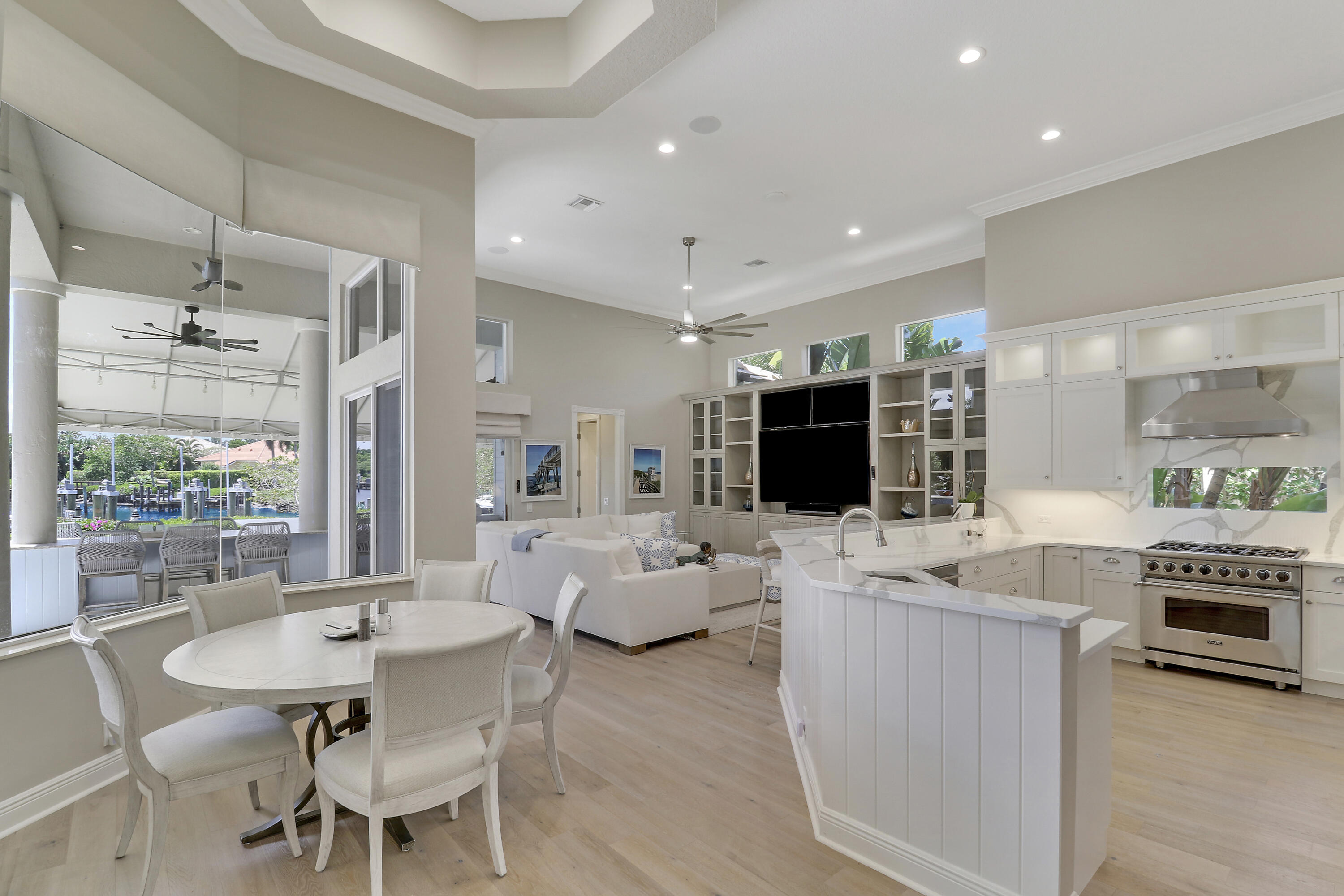 18808 SE Windward Island Lane