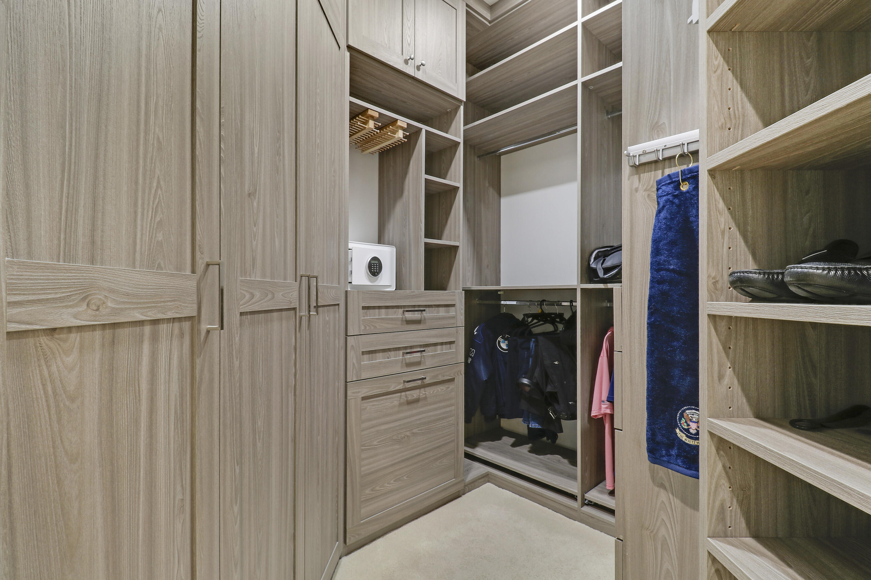 18808 SE Windward Island Lane