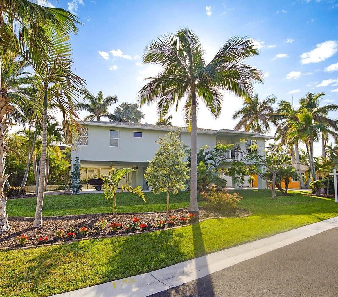 2510 N Lake Drive N Drive
