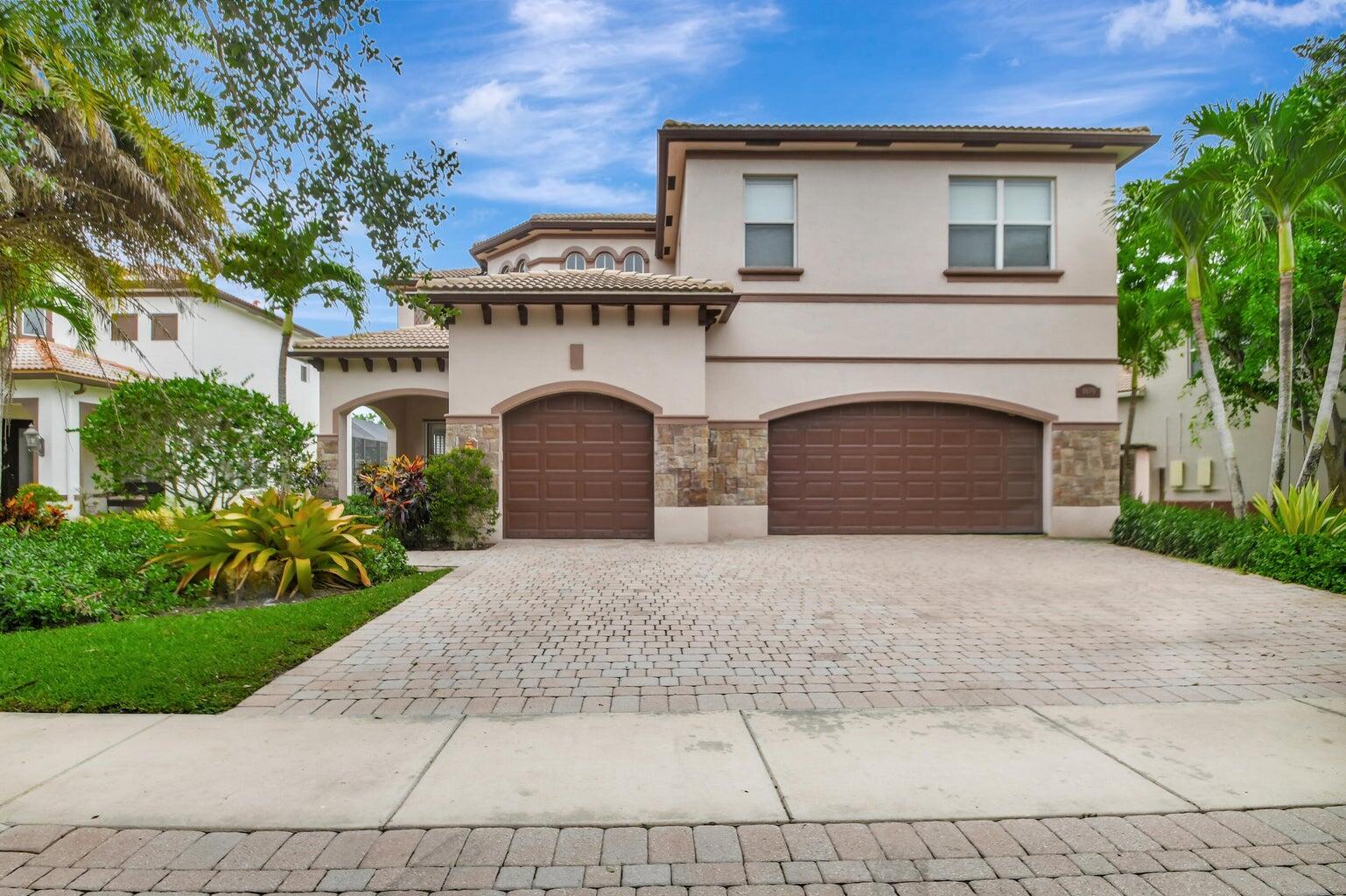 8679 Cobblestone Point Circle Circle