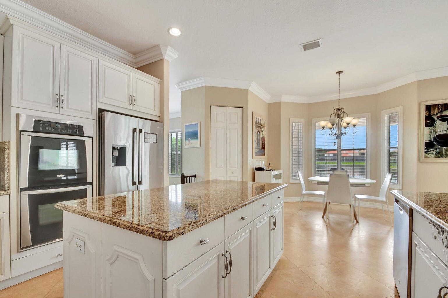 8679 Cobblestone Point Circle Circle