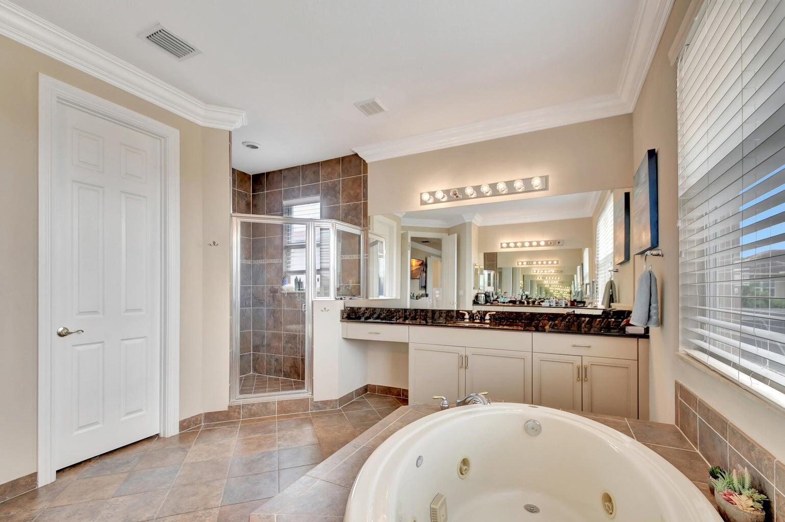 8679 Cobblestone Point Circle Circle