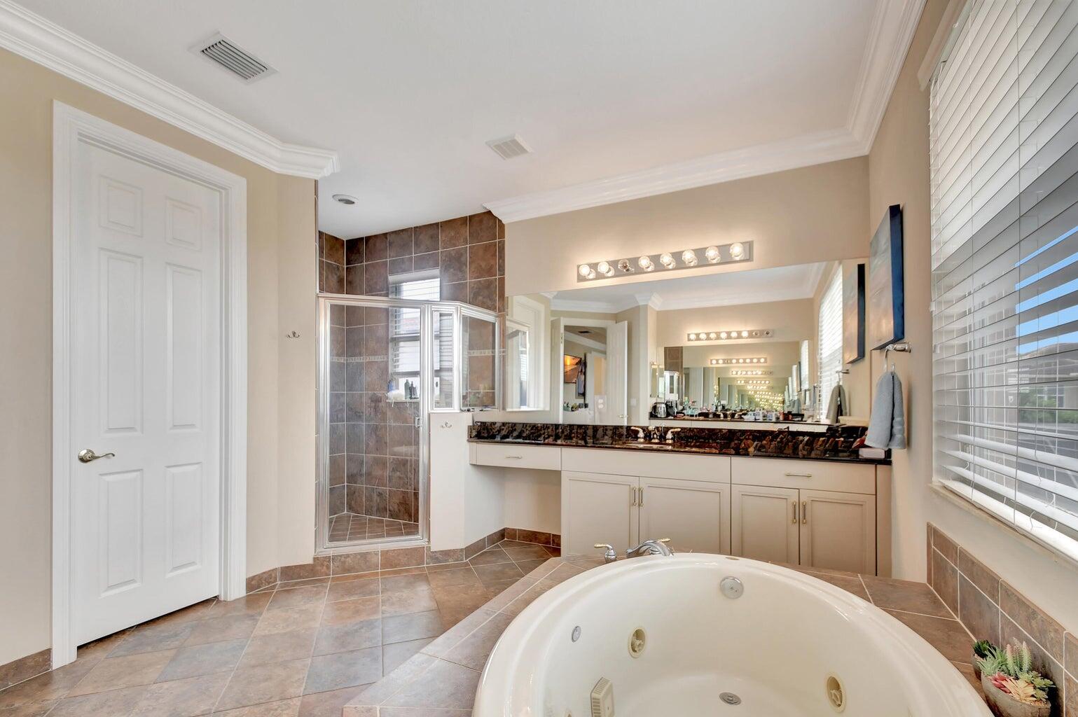 8679 Cobblestone Point Circle Circle